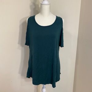 Cold shoulder tunic top